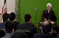 وحدت کلمه و حاکمیت ارزش‌های اسلام دو رکن مهم در تداوم انقلاب اسلامی